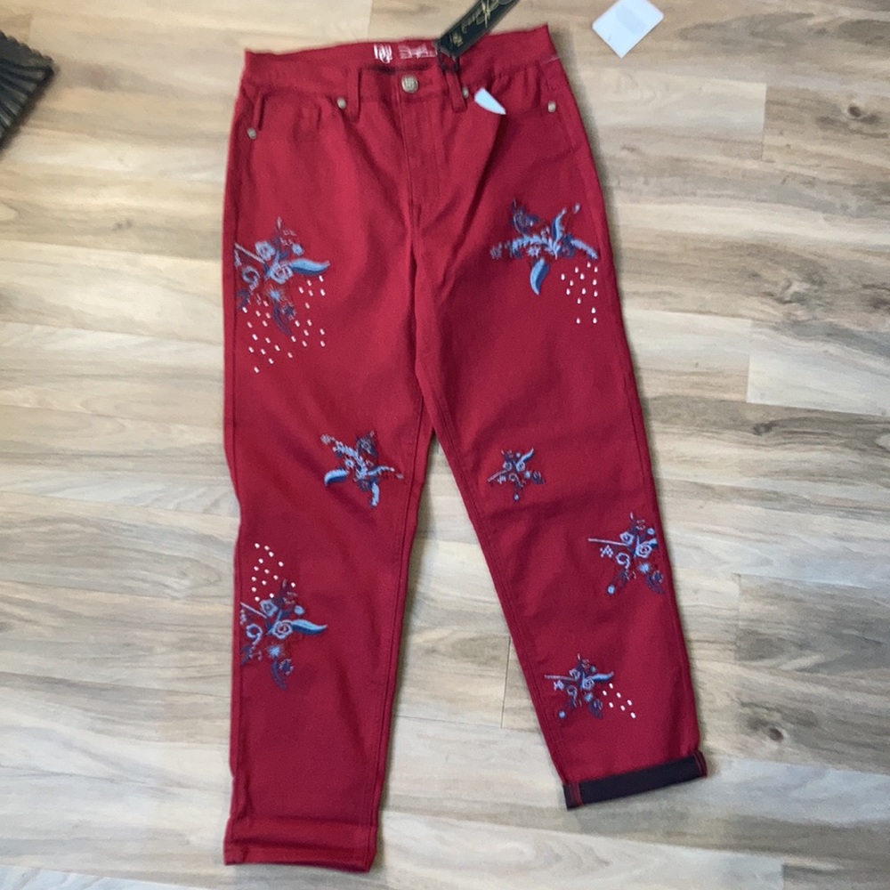DG2 By Diane Gilman embroidered floral design Jean w/ stretch  size 10 - Picture 11 of 17